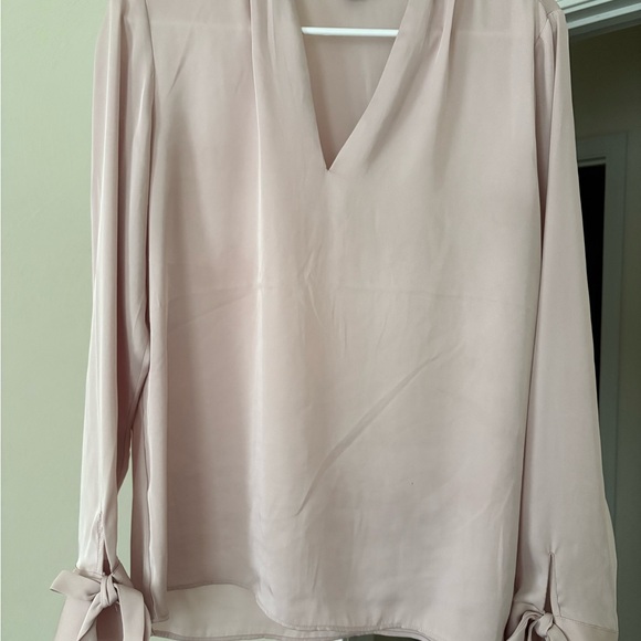 Express Blush V-Neck Blouse - Picture 1 of 1